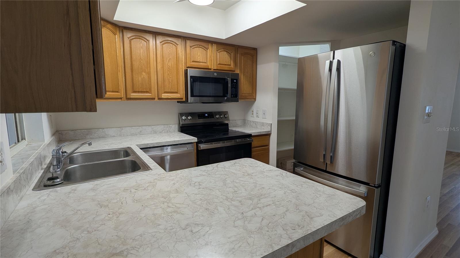 Image 8 of 35 For 4158 Tamiami Trail U3