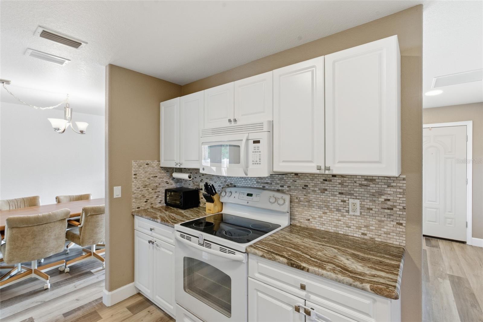 Image 11 of 62 For 4409 Kenoska Street