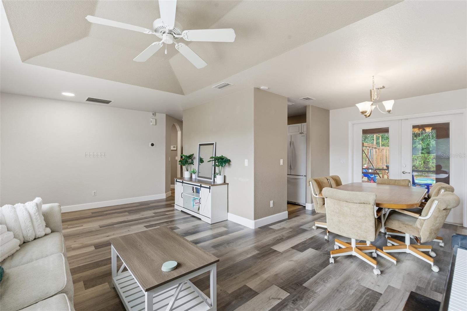 Image 5 of 62 For 4409 Kenoska Street