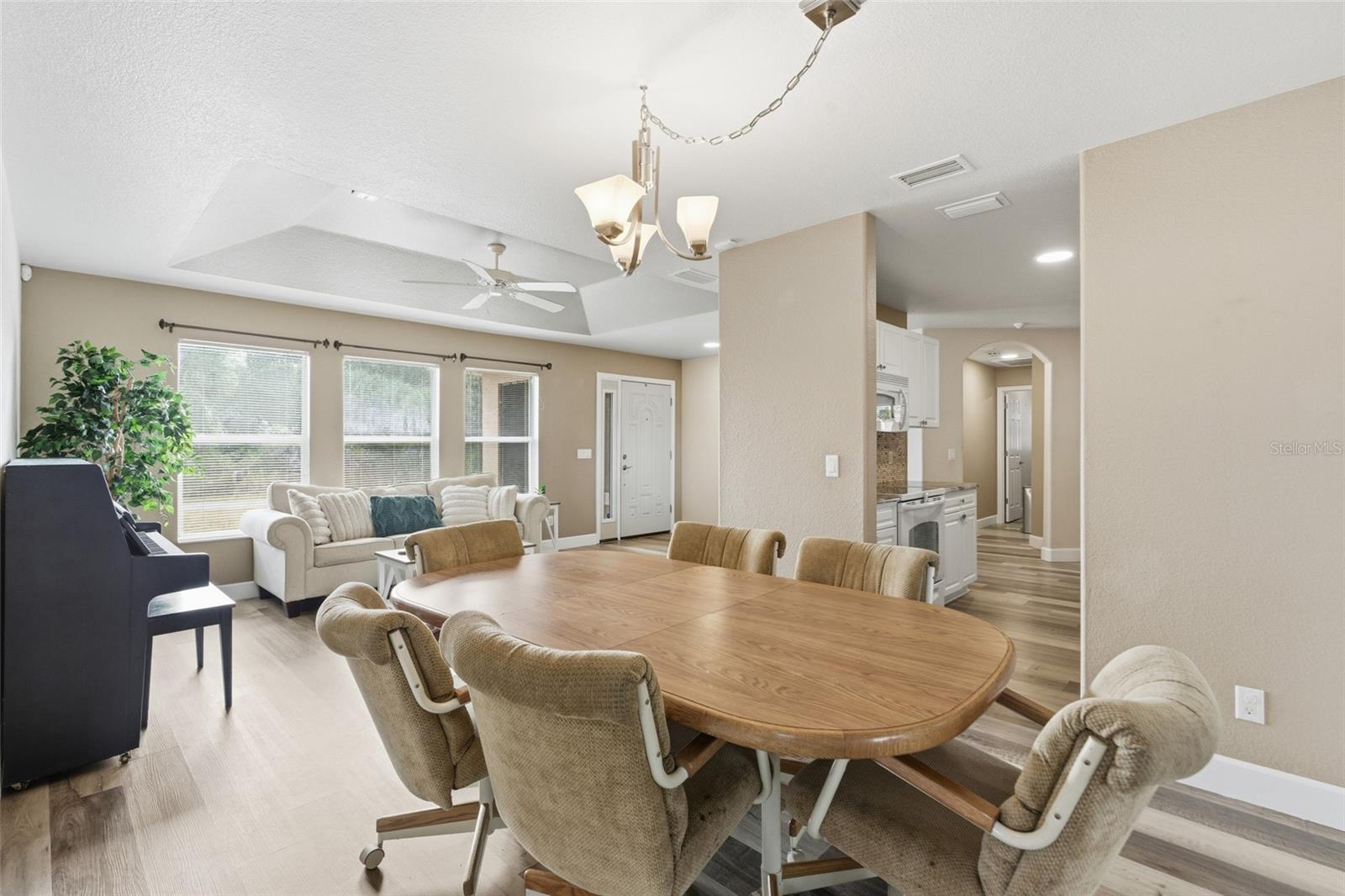 Image 7 of 62 For 4409 Kenoska Street