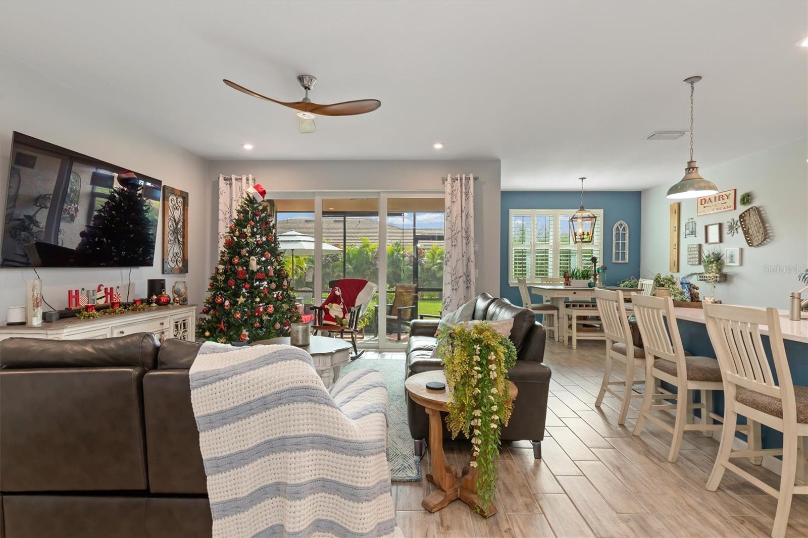 Image 11 of 90 For 11819 Sistine Lane