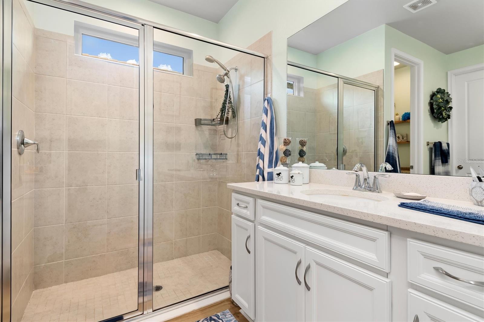 Image 23 of 90 For 11819 Sistine Lane