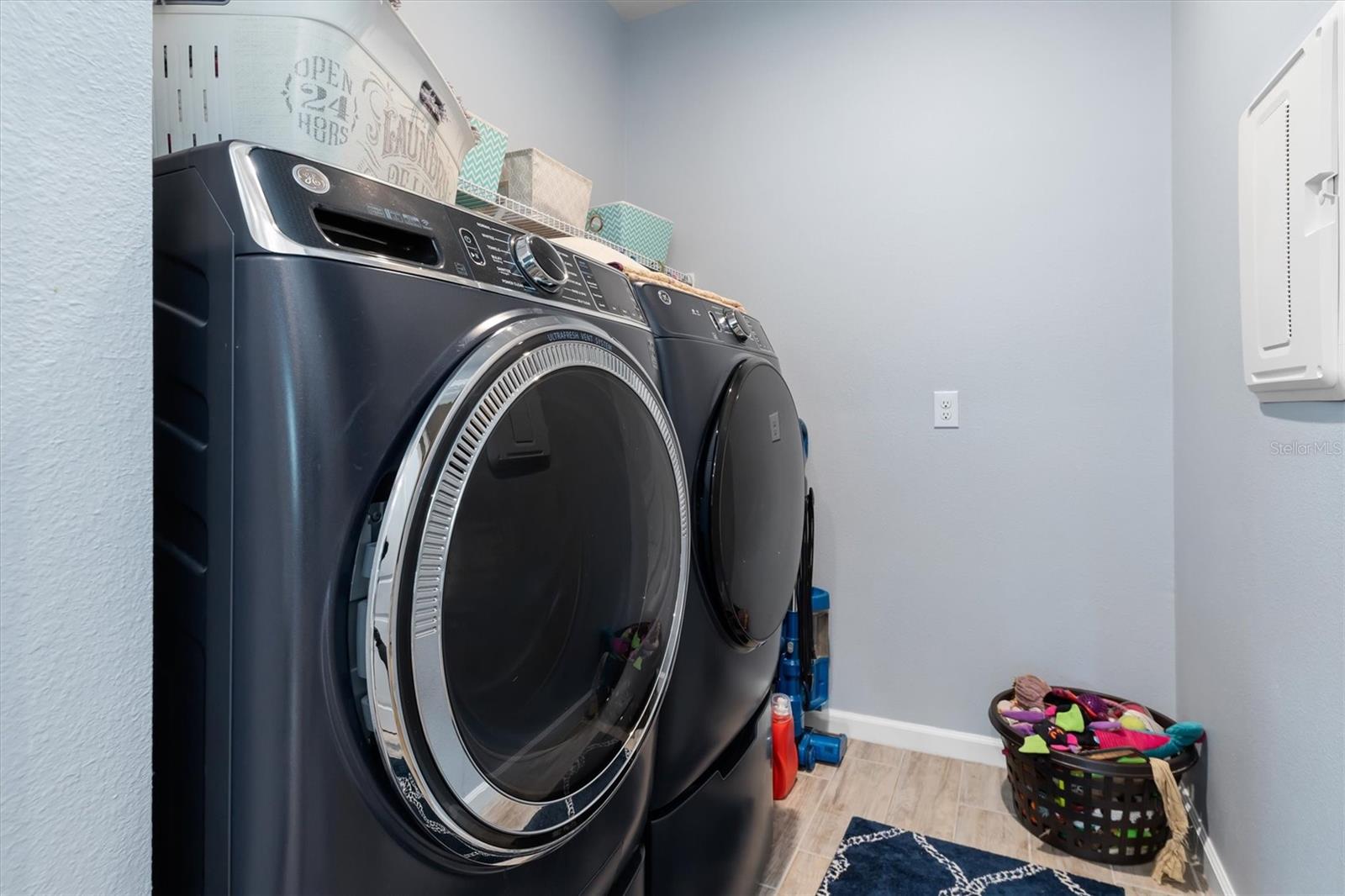 Image 29 of 90 For 11819 Sistine Lane