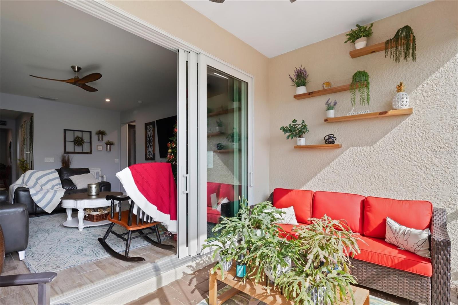 Image 31 of 90 For 11819 Sistine Lane