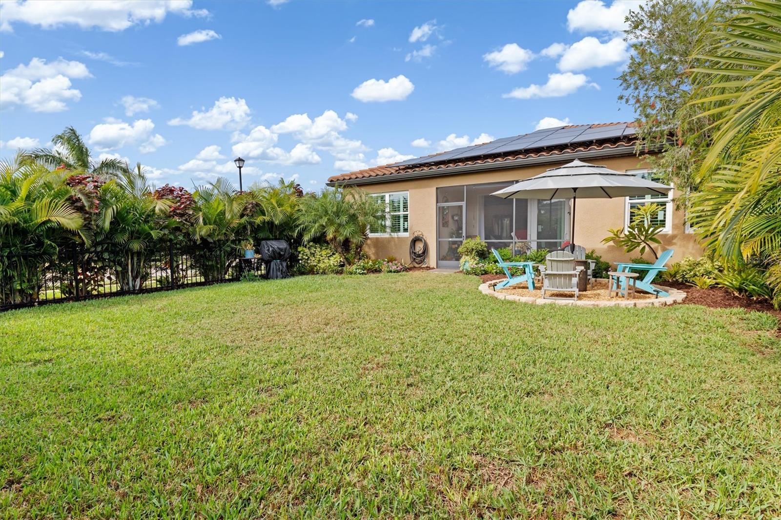 Image 33 of 90 For 11819 Sistine Lane