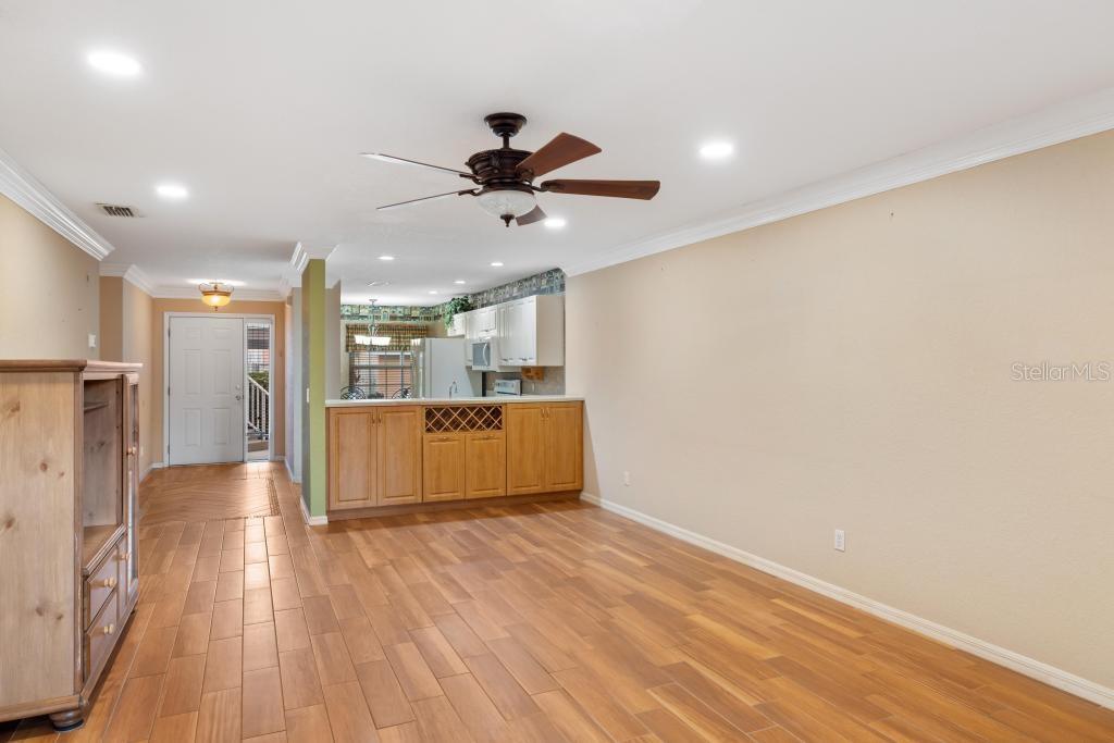 Image 10 of 46 For 19310 Water Oak Drive 103