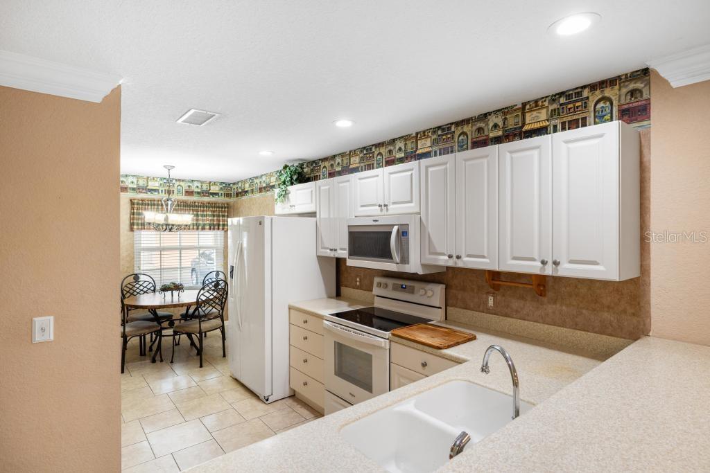 Image 15 of 46 For 19310 Water Oak Drive 103