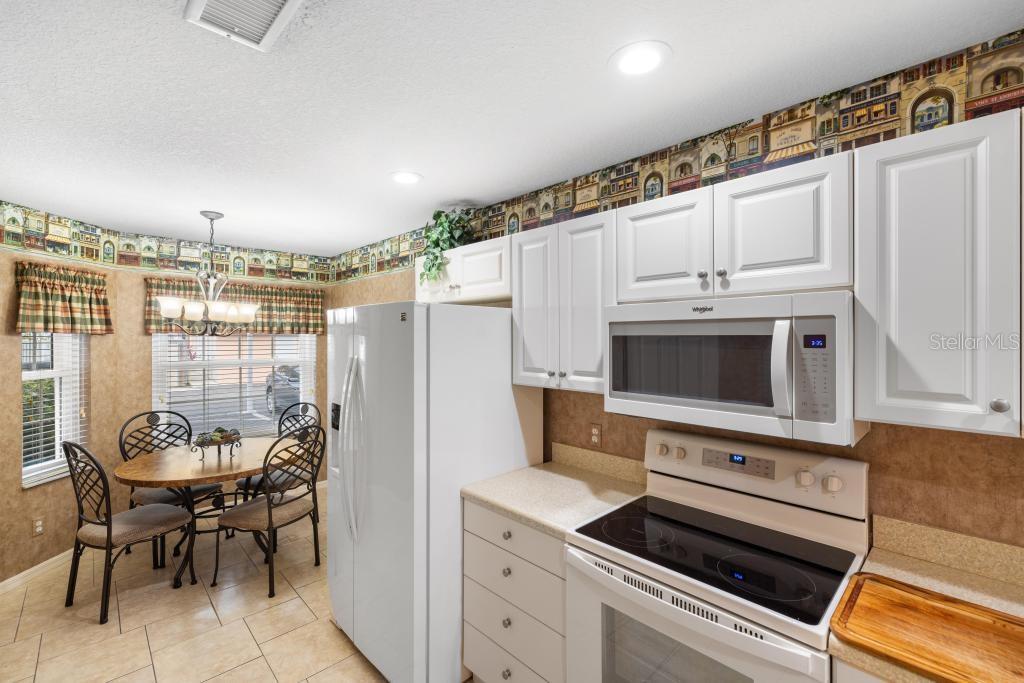 Image 17 of 46 For 19310 Water Oak Drive 103