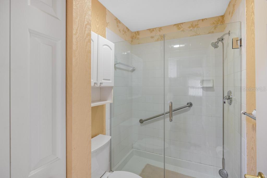 Image 24 of 46 For 19310 Water Oak Drive 103