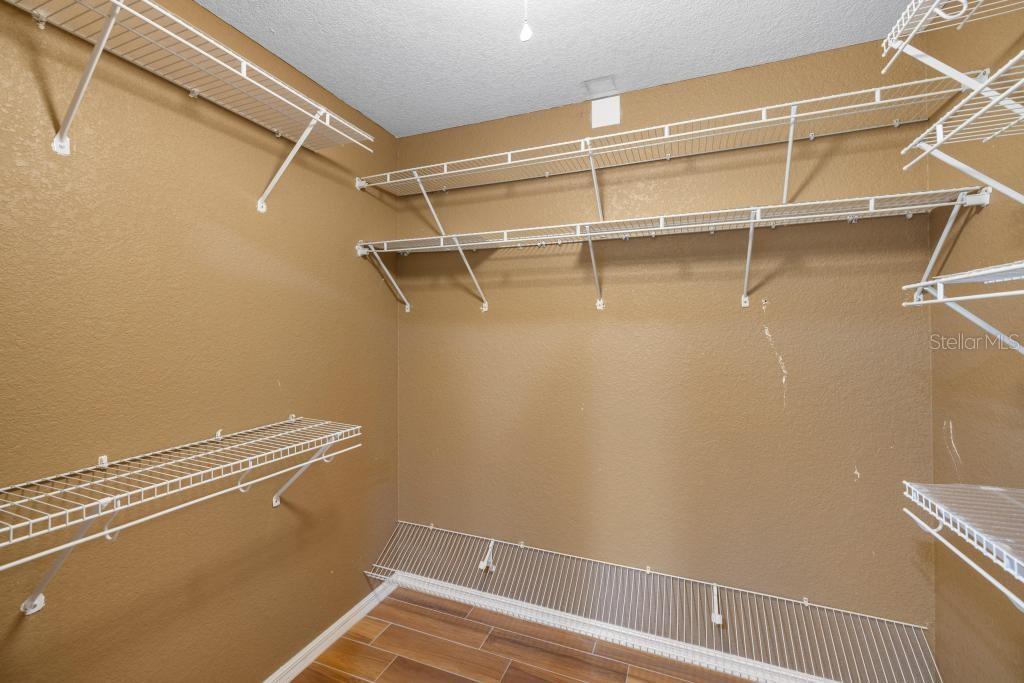 Image 25 of 46 For 19310 Water Oak Drive 103