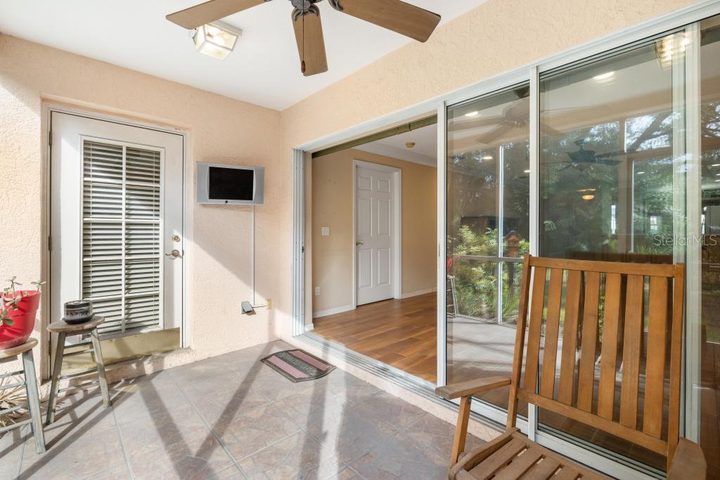 Image 27 of 46 For 19310 Water Oak Drive 103