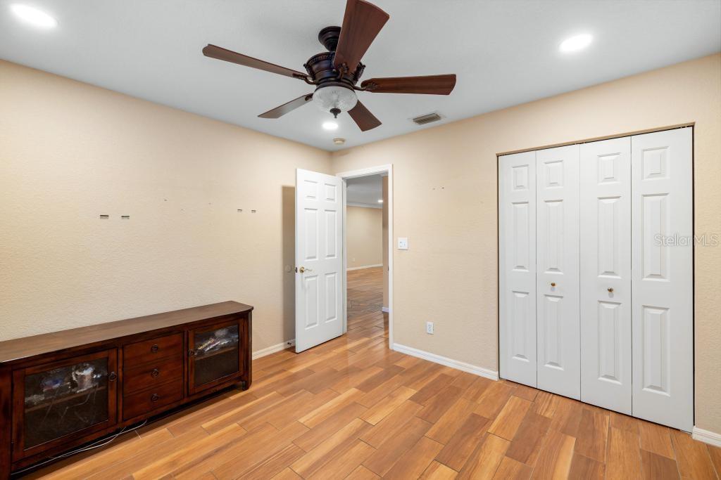 Image 29 of 46 For 19310 Water Oak Drive 103