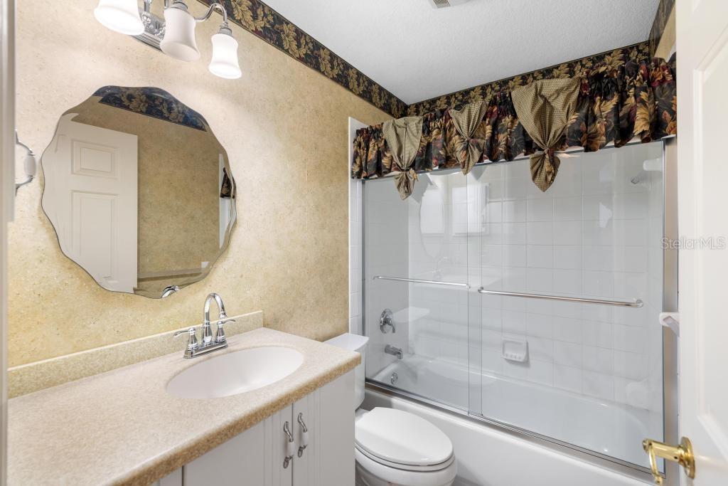 Image 30 of 46 For 19310 Water Oak Drive 103