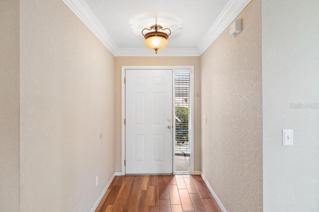 Image 8 of 46 For 19310 Water Oak Drive 103