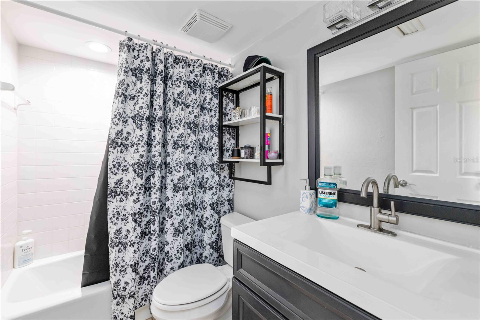 Image 16 of 32 For 5412 Swift Road 39