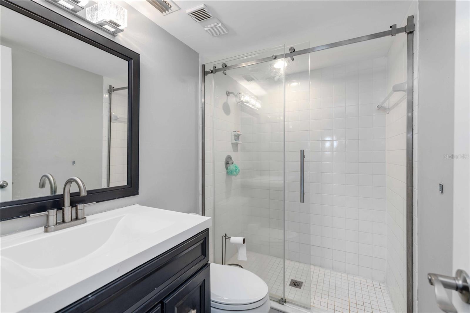 Image 21 of 32 For 5412 Swift Road 39