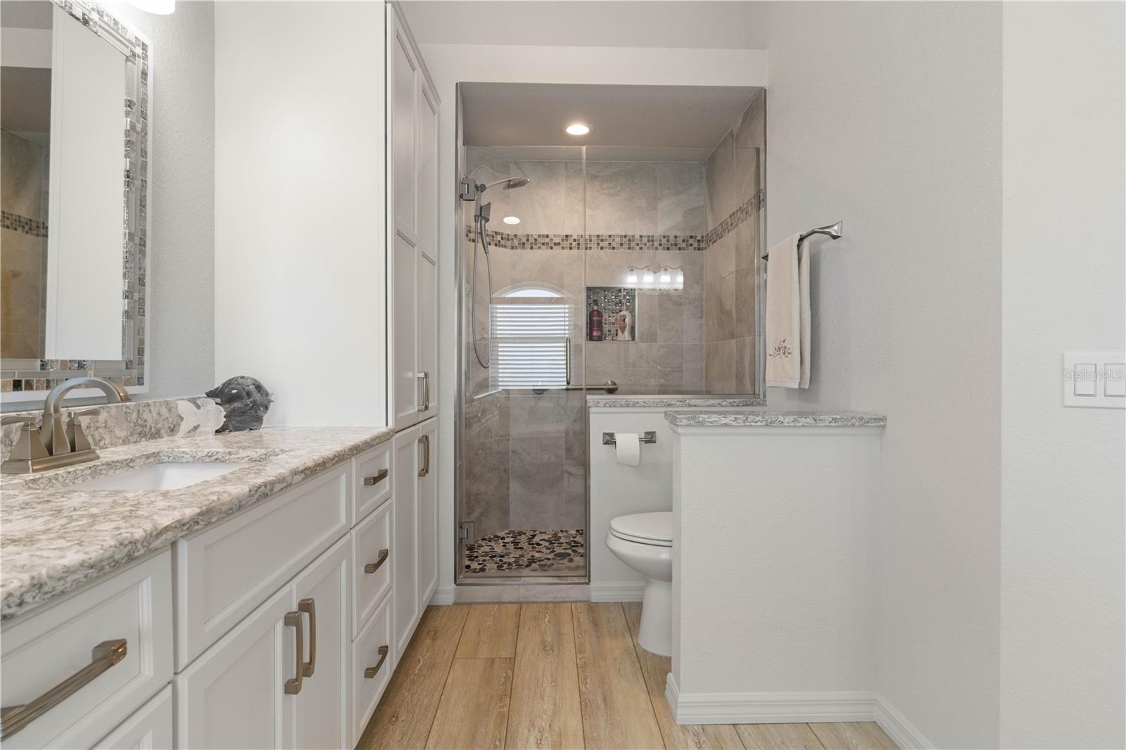 Image 38 of 75 For 24377 Treasure Island Boulevard