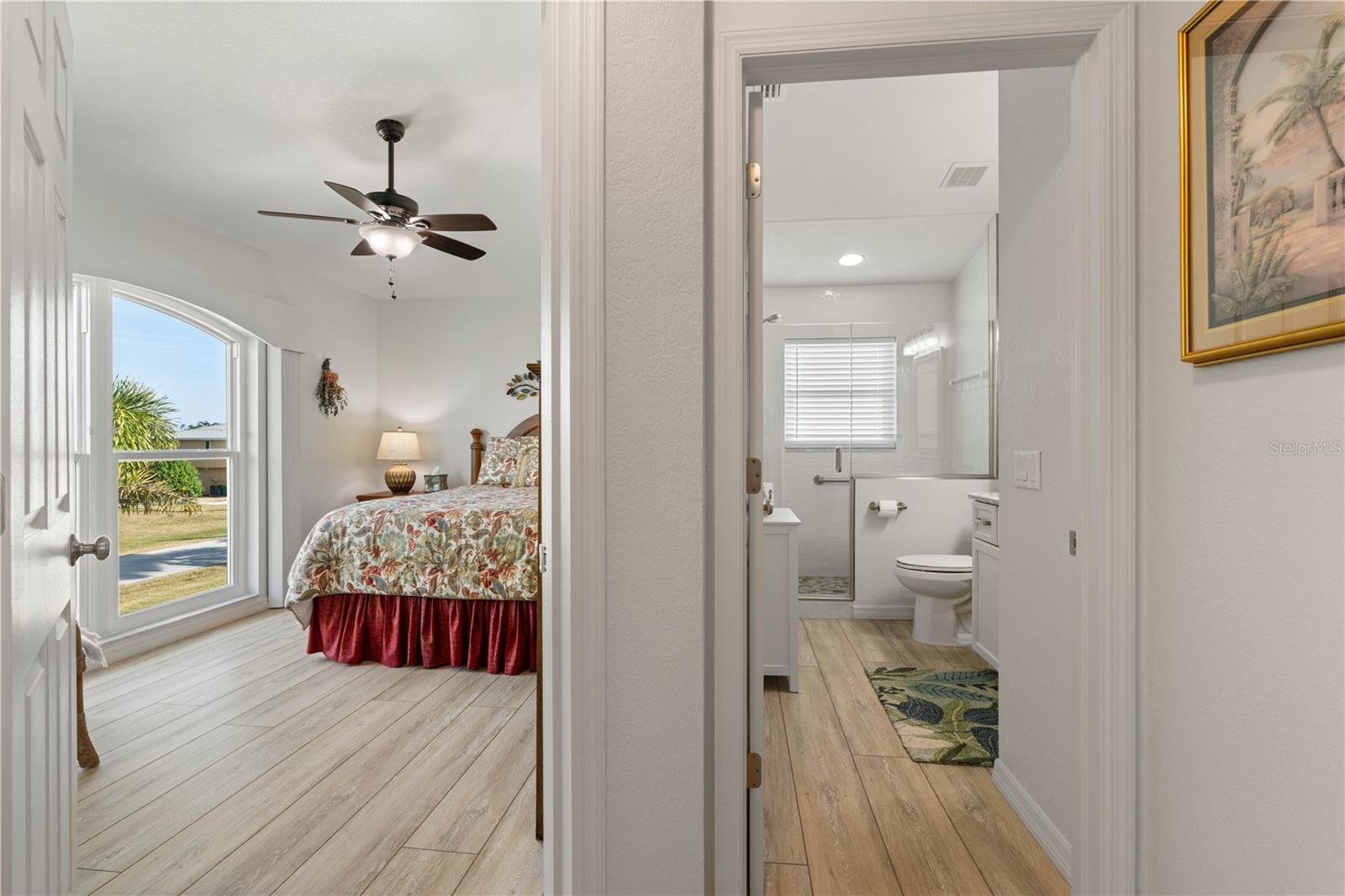 Image 43 of 75 For 24377 Treasure Island Boulevard