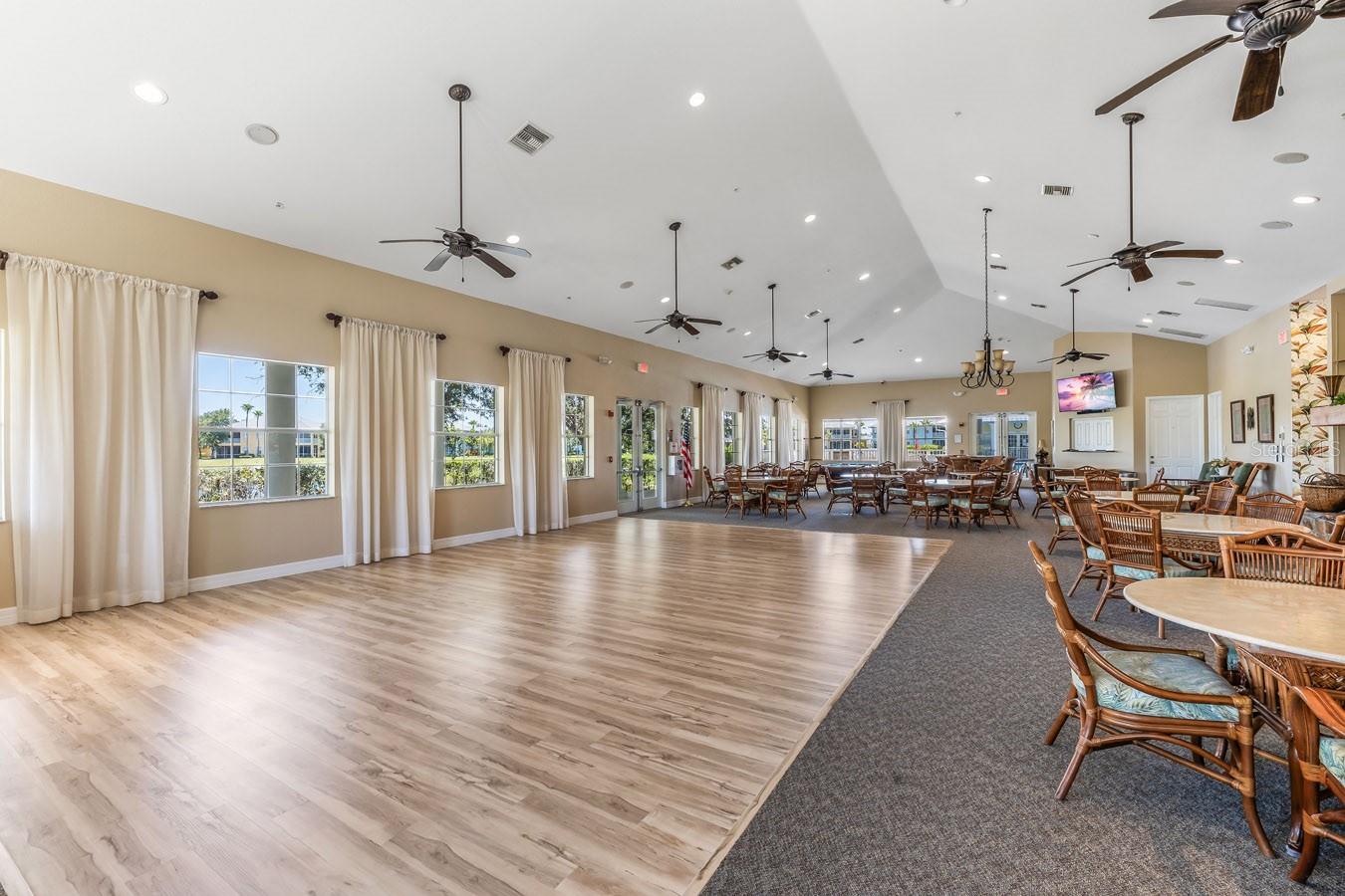 Image 20 of 35 For 2061 Royal Tern Circle