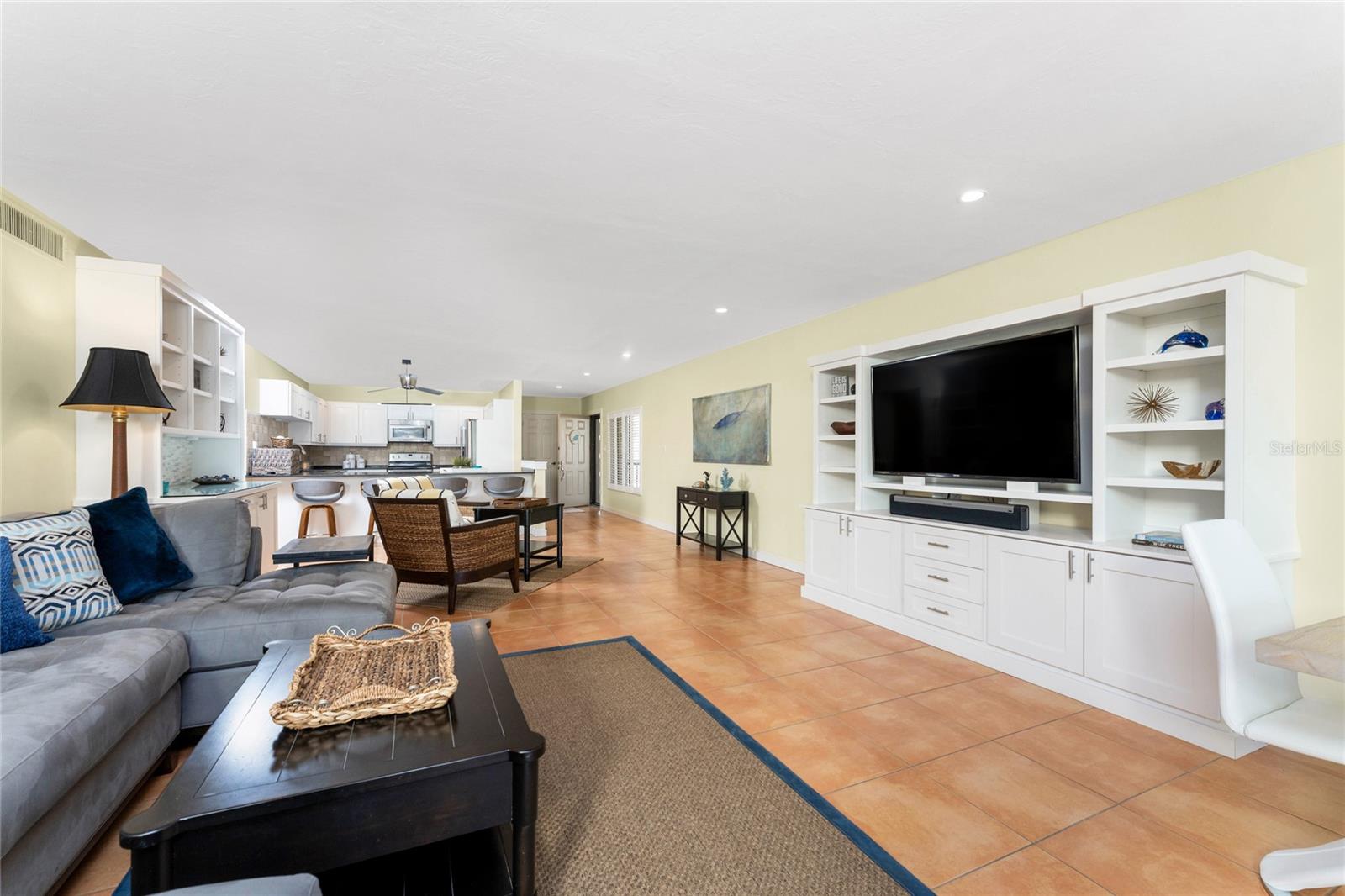 Image 15 of 79 For 3230 South Shore Drive 33b