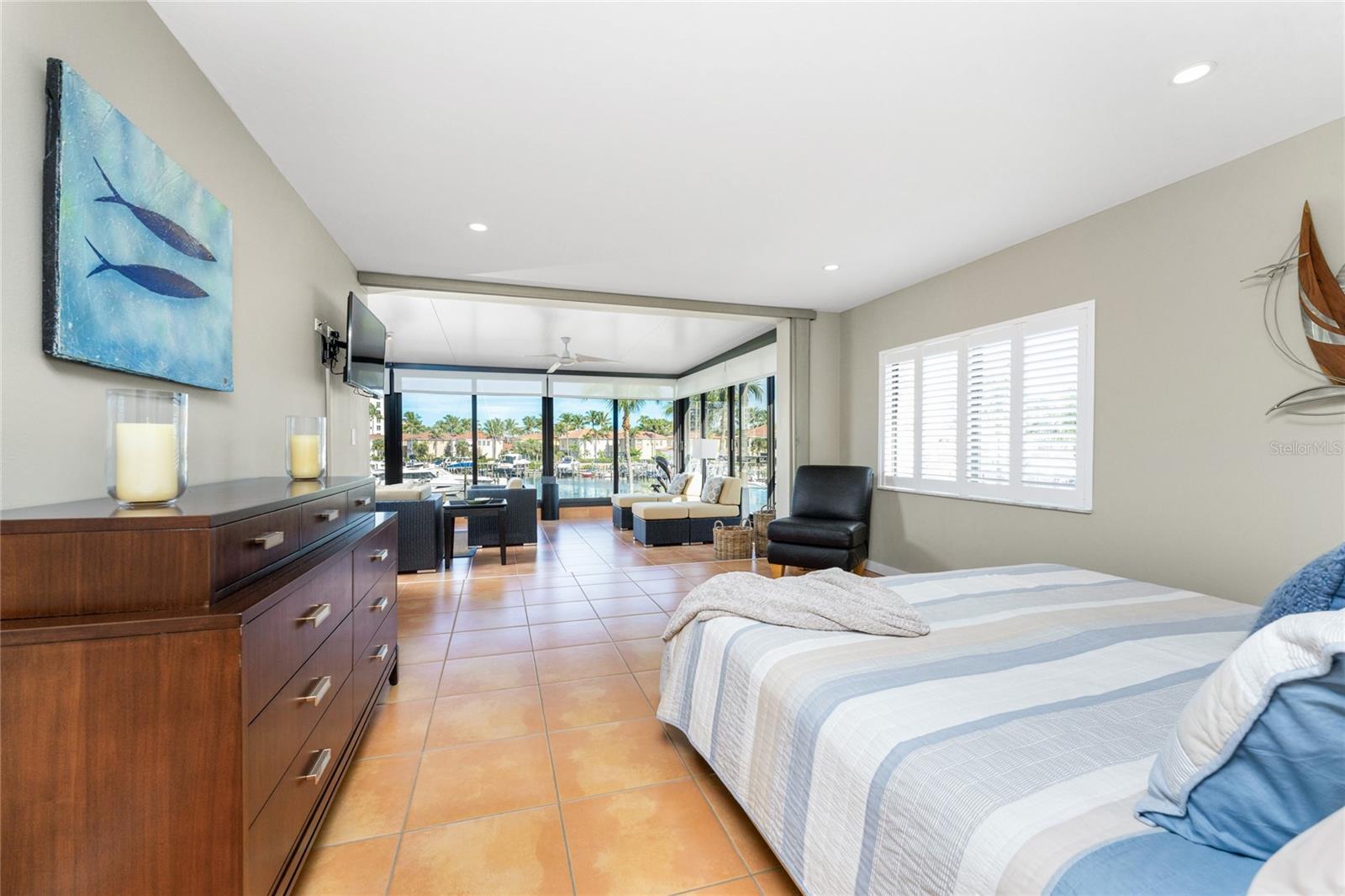 Image 31 of 79 For 3230 South Shore Drive 33b