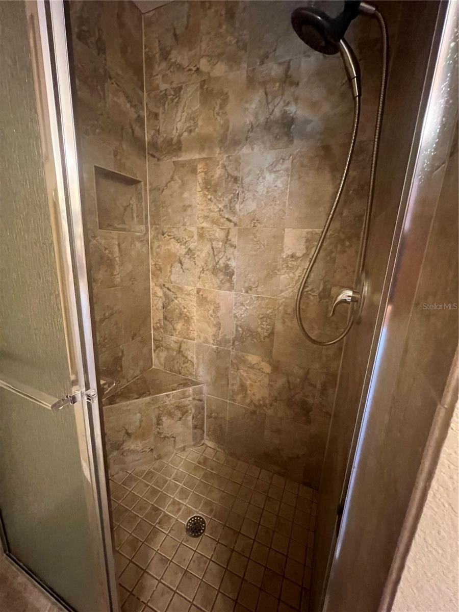 Image 14 of 36 For 12660 Lakeside Drive