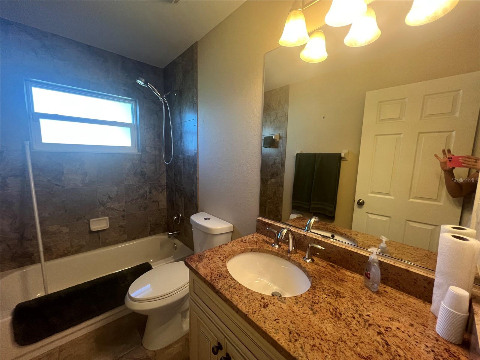 Image 19 of 36 For 12660 Lakeside Drive