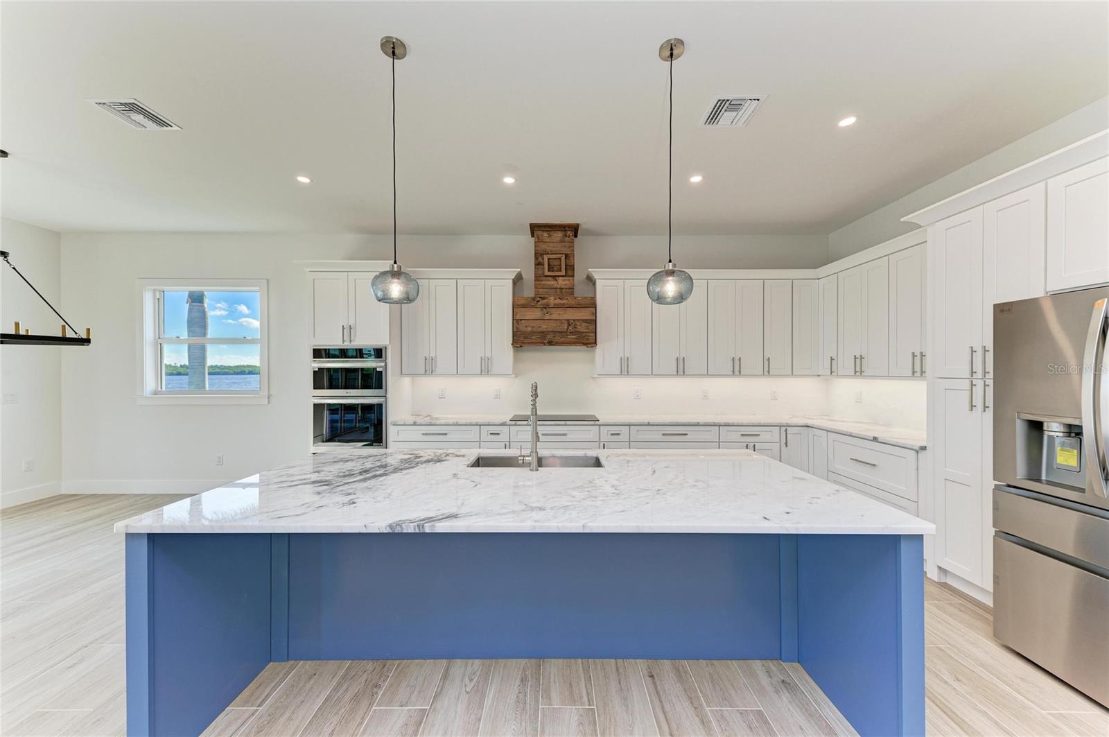 Image 22 of 72 For 3564 Peace River Drive