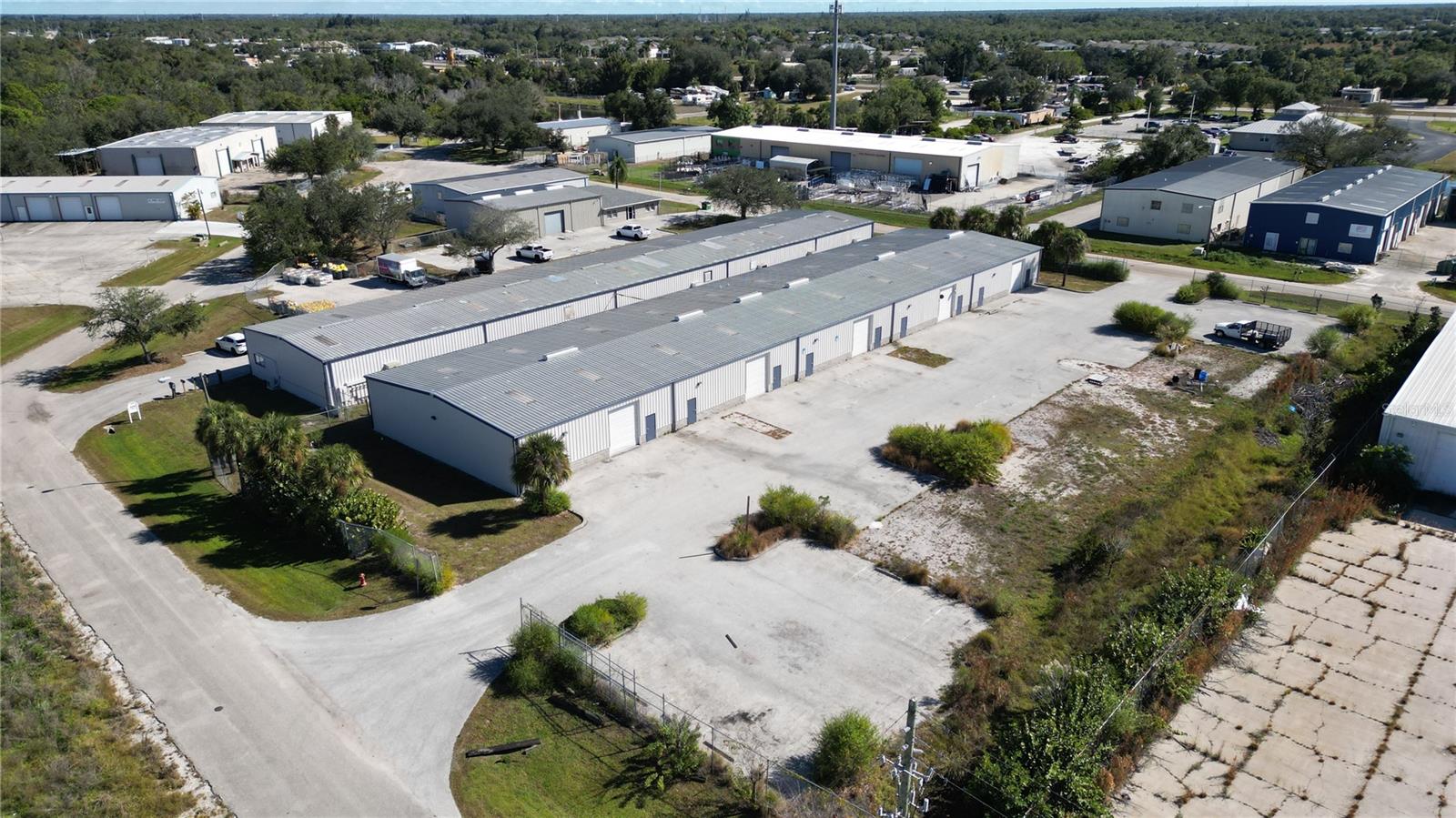 Image 5 of 10 For 5469 Williamsburg Drive