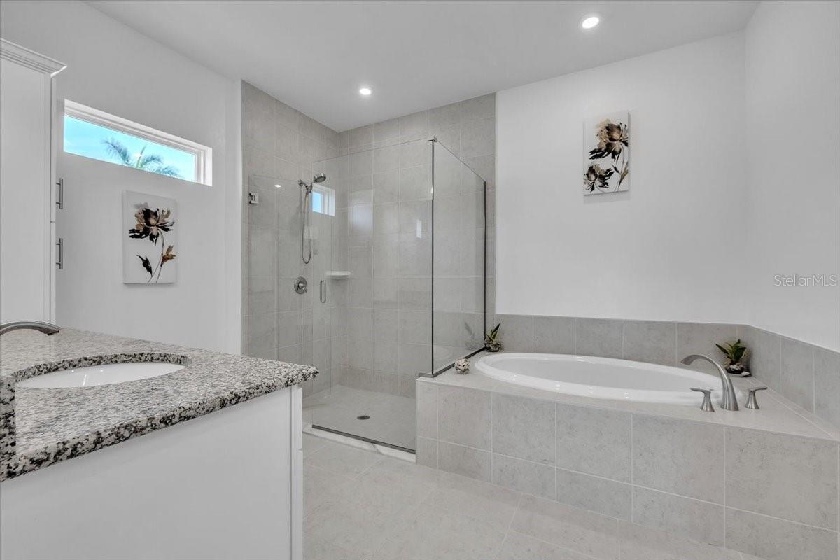 Image 20 of 44 For 2833 Gleason Parkway