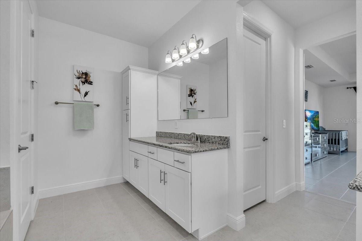 Image 22 of 44 For 2833 Gleason Parkway