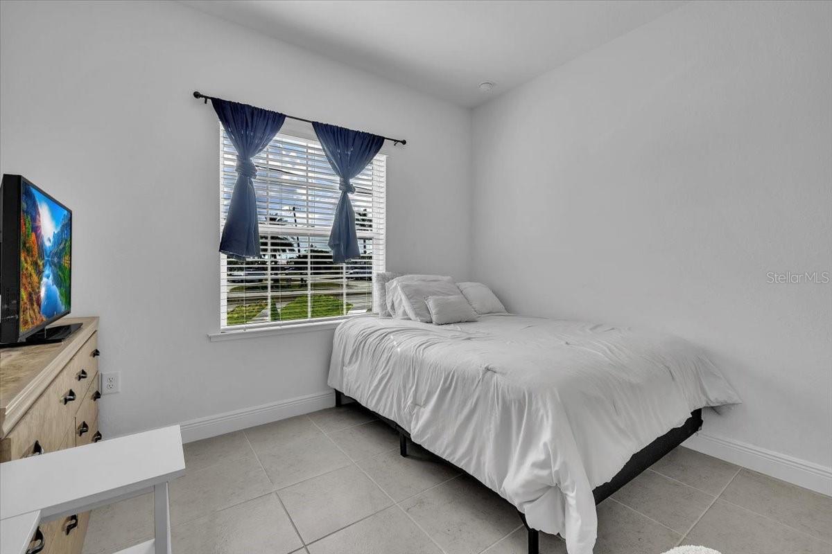 Image 30 of 44 For 2833 Gleason Parkway