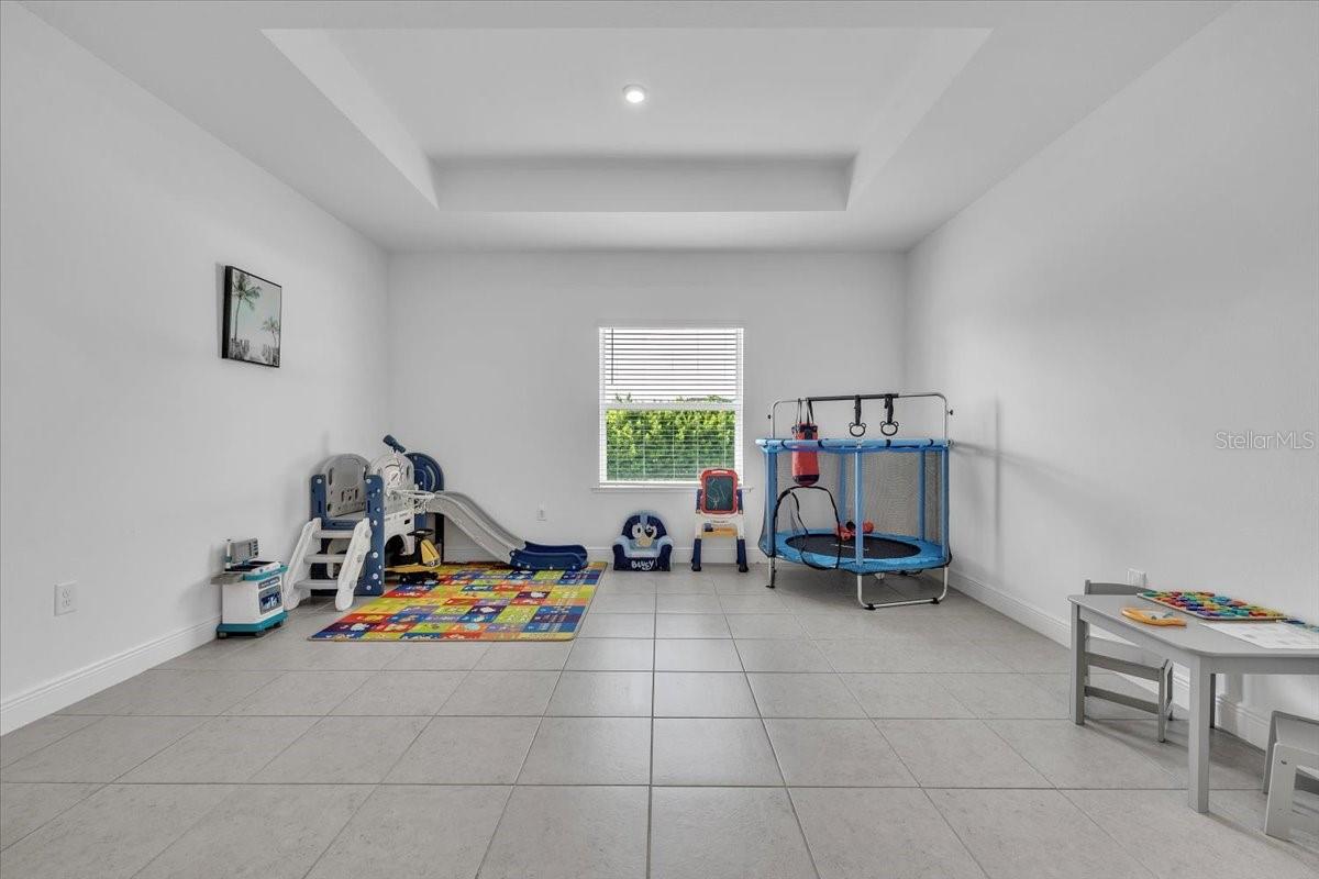 Image 32 of 44 For 2833 Gleason Parkway