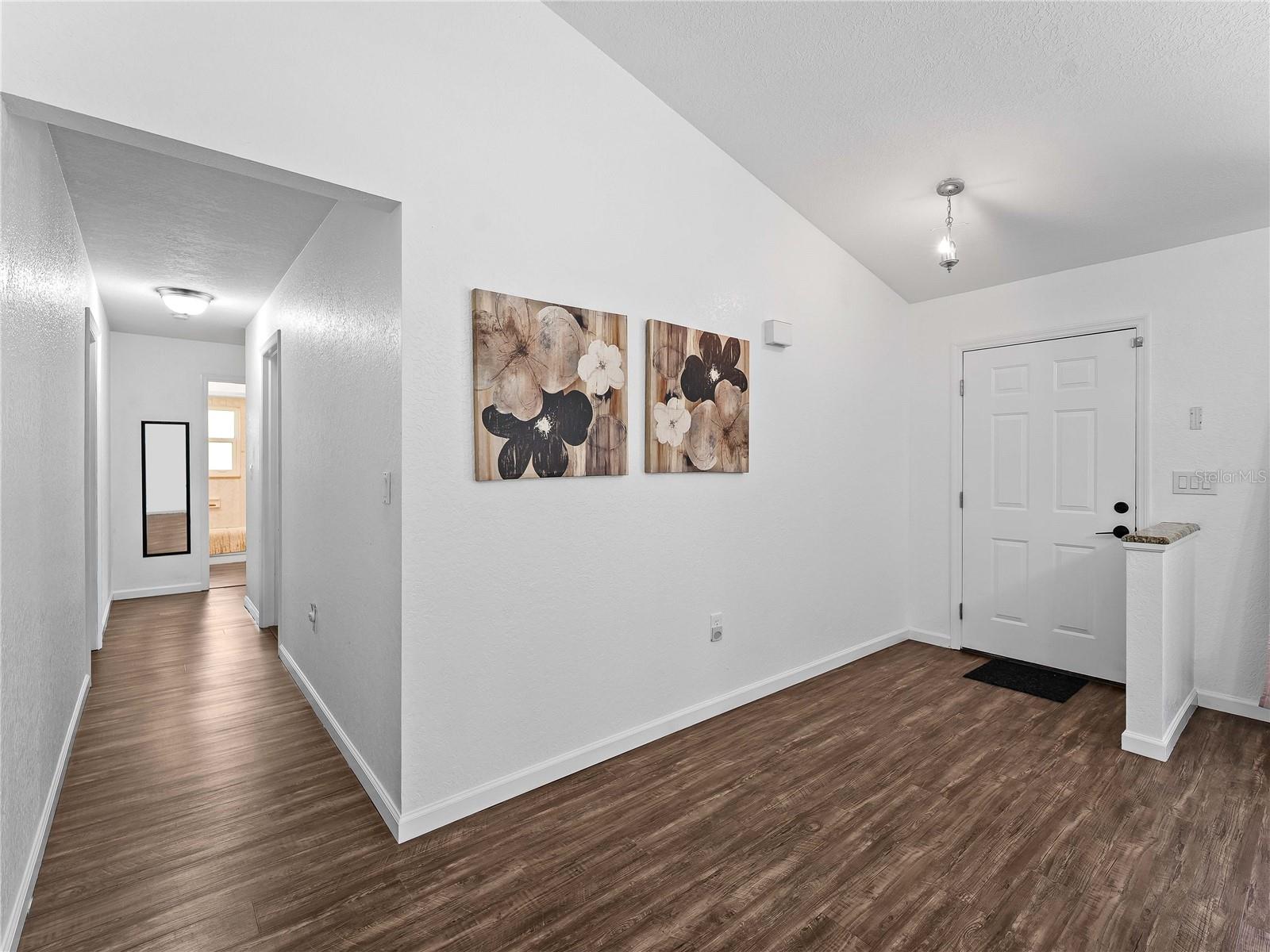 Image 16 of 52 For 780 Haleybury Street