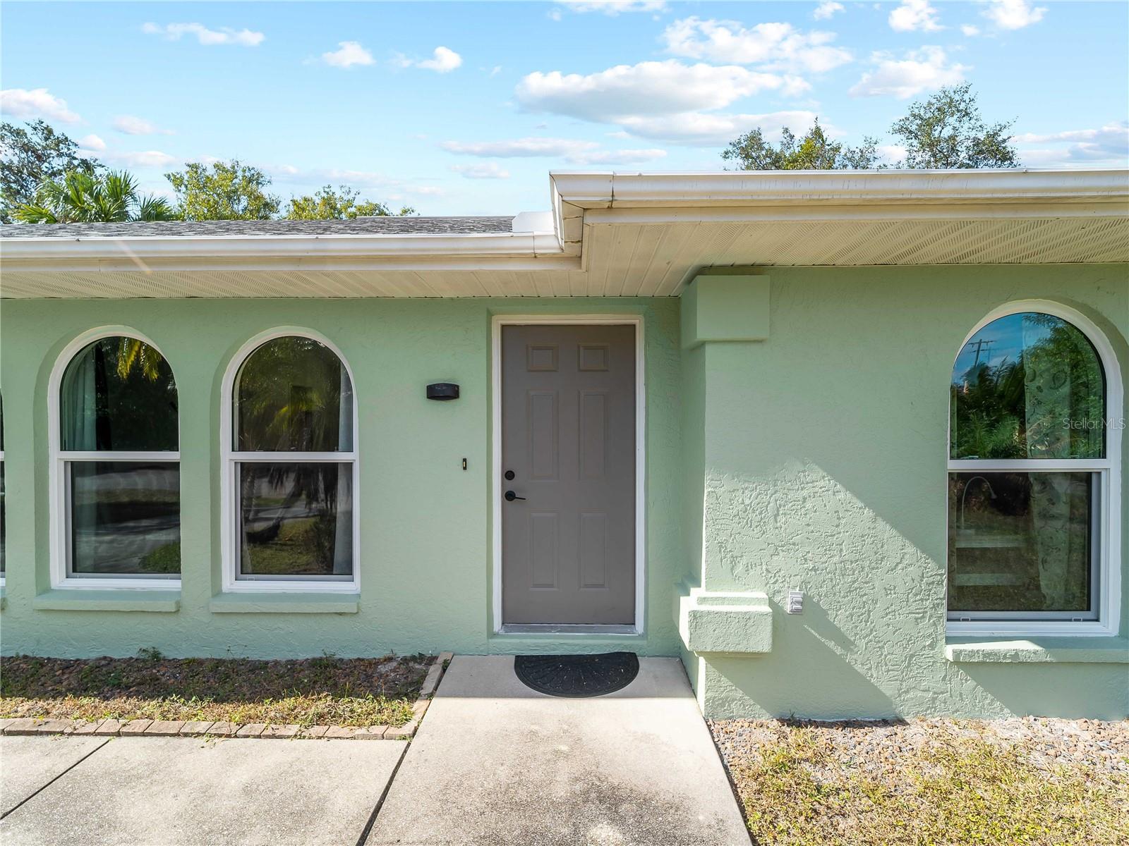 Image 36 of 52 For 780 Haleybury Street