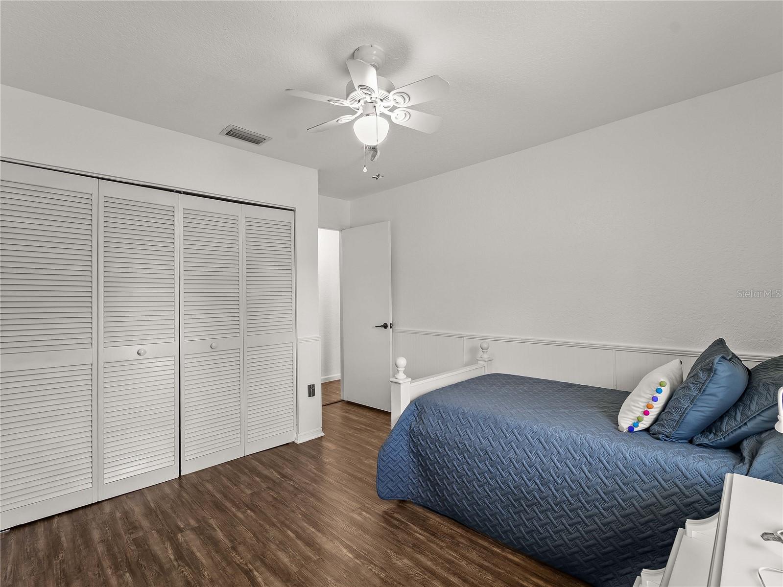 Image 5 of 52 For 780 Haleybury Street
