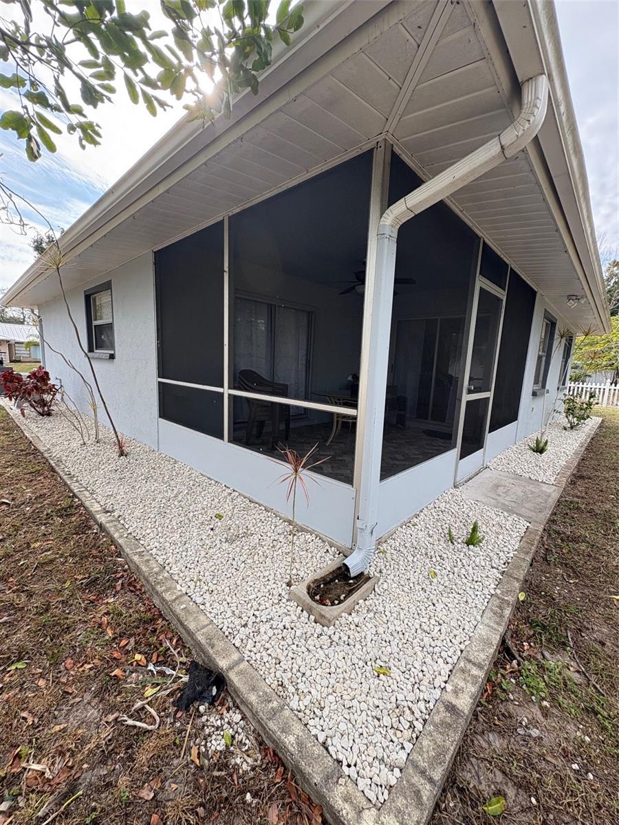 Image 15 of 55 For 947 Shasta Road