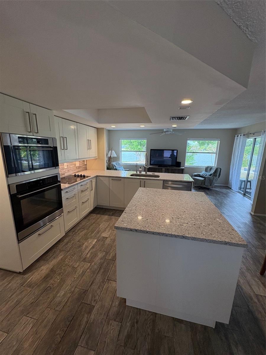 Image 16 of 55 For 947 Shasta Road