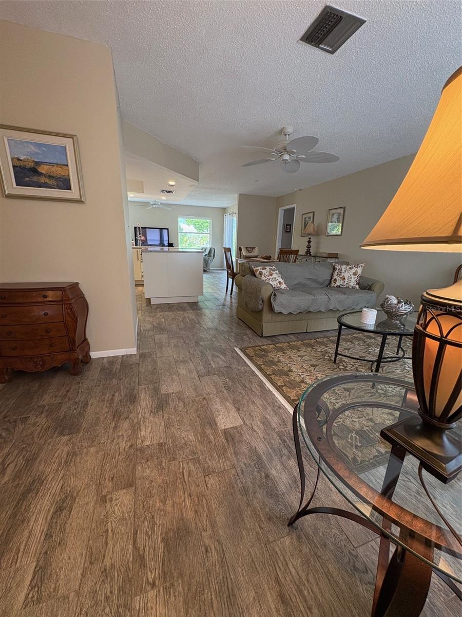 Image 28 of 55 For 947 Shasta Road