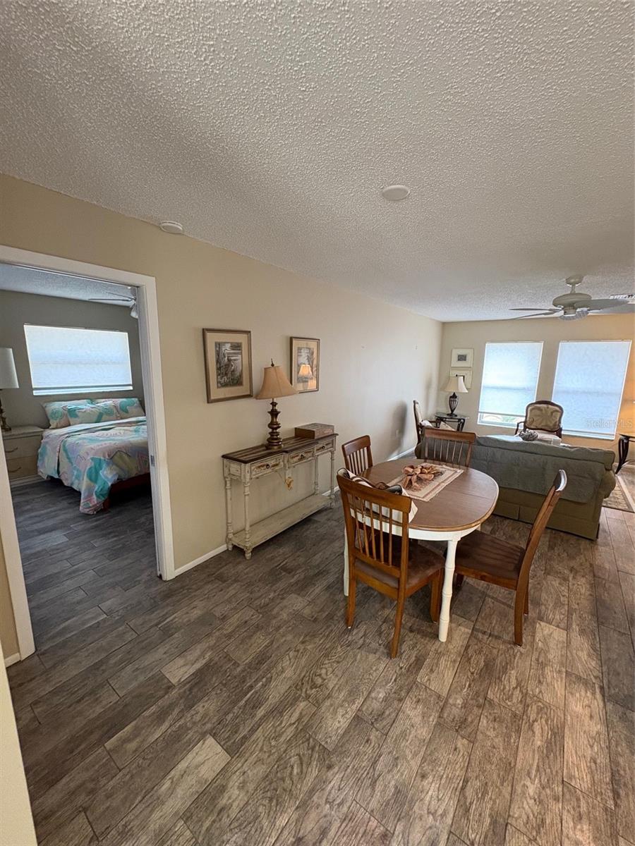 Image 30 of 55 For 947 Shasta Road