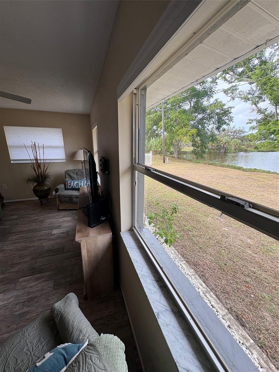 Image 33 of 55 For 947 Shasta Road