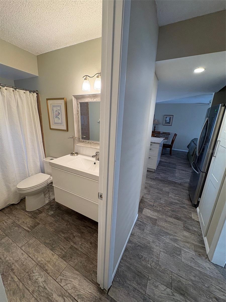 Image 40 of 55 For 947 Shasta Road