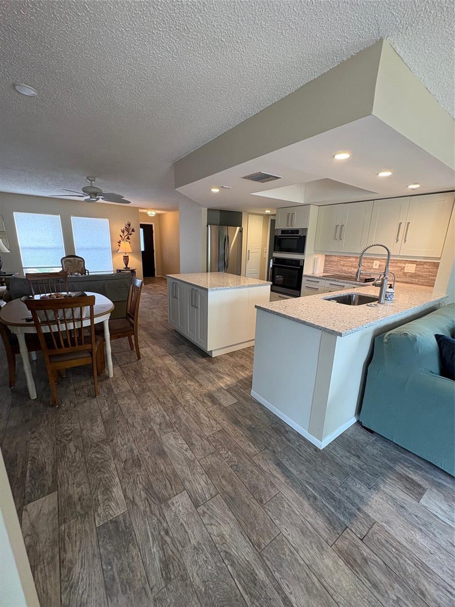 Image 41 of 55 For 947 Shasta Road