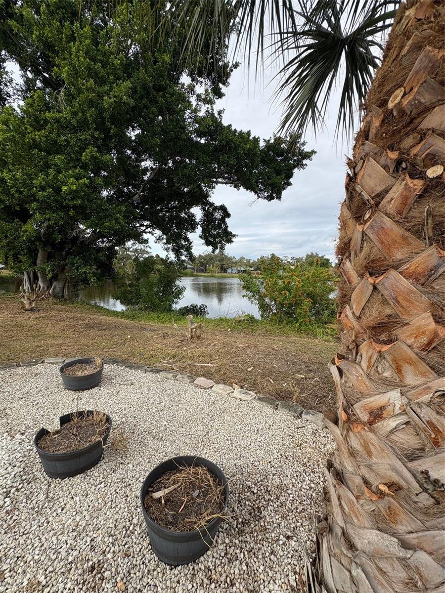 Image 9 of 55 For 947 Shasta Road