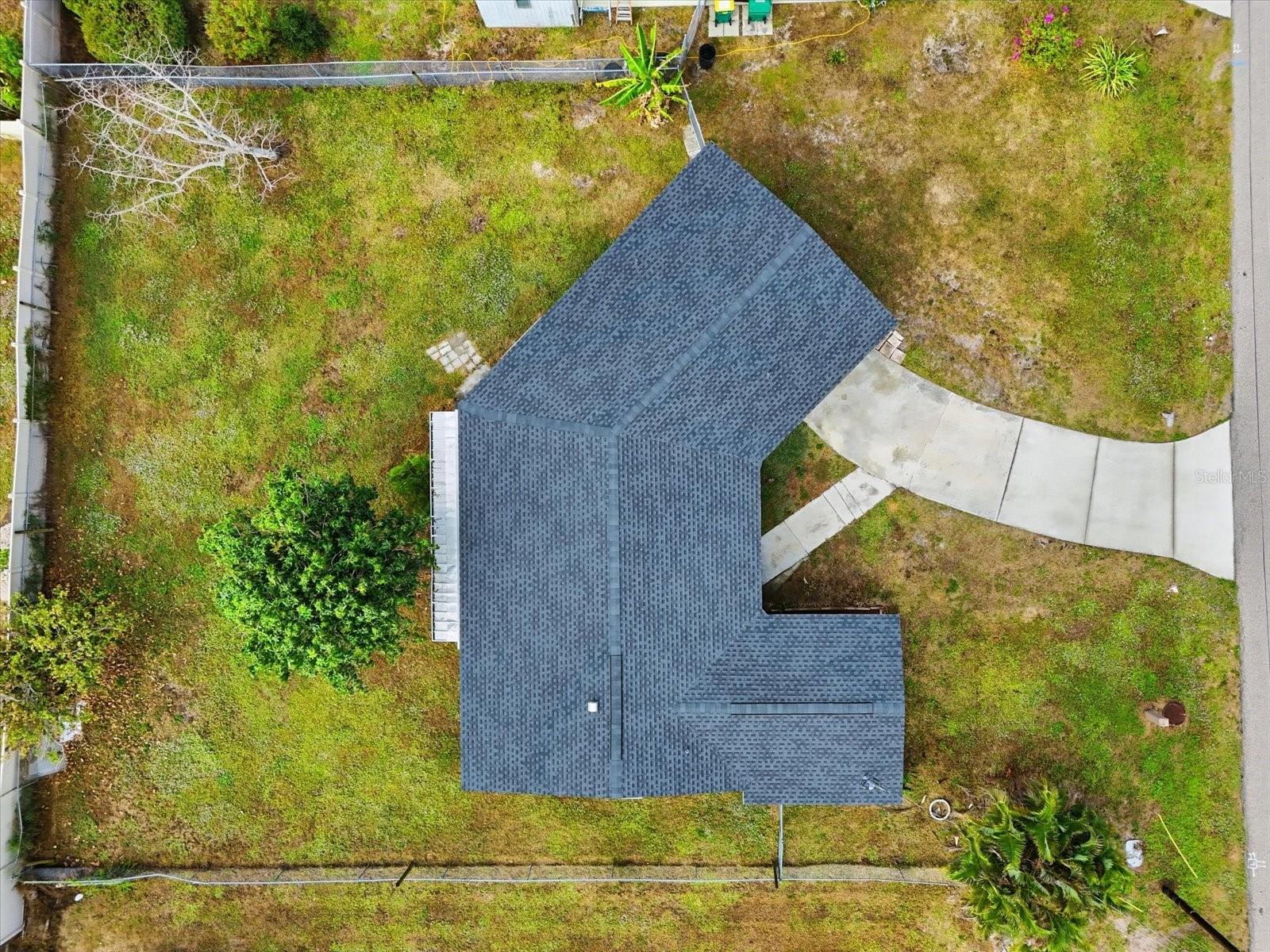 Image 30 of 33 For 111 Francis Drive Ne