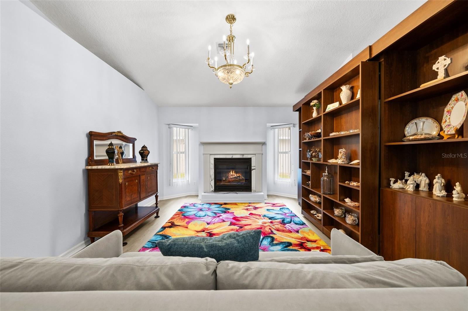 Image 15 of 39 For 840 Van Gogh Road