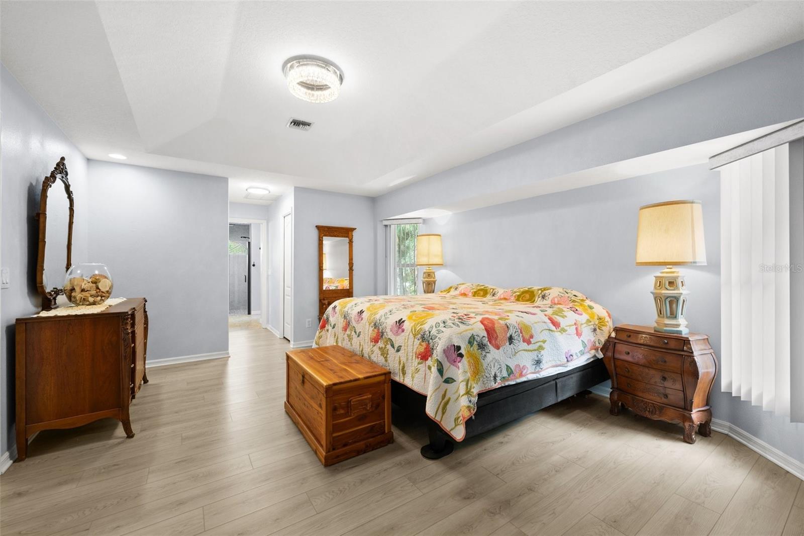 Image 19 of 39 For 840 Van Gogh Road