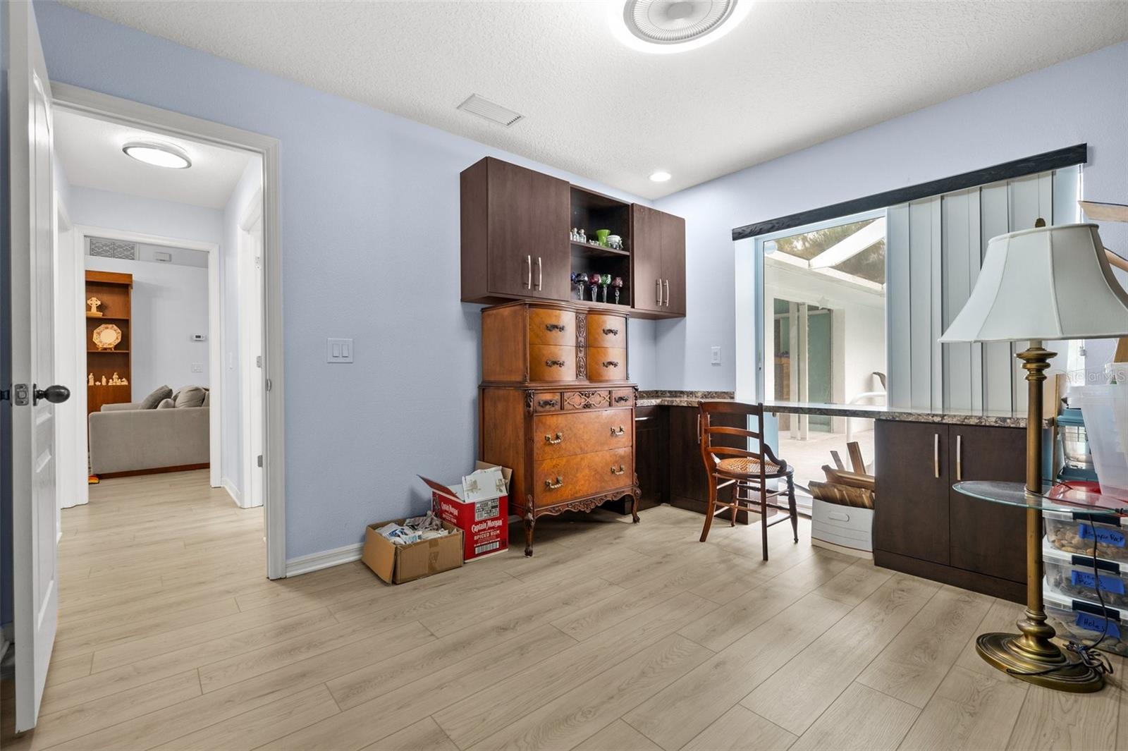 Image 28 of 39 For 840 Van Gogh Road