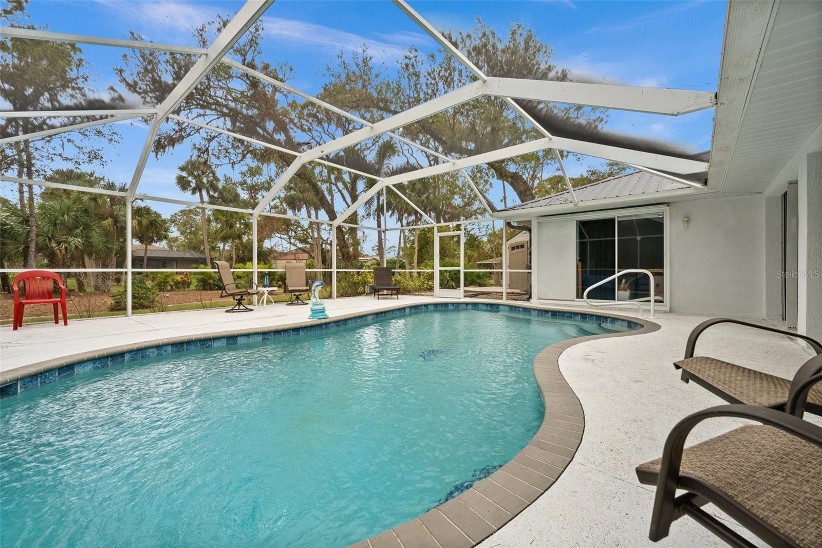 Image 32 of 39 For 840 Van Gogh Road