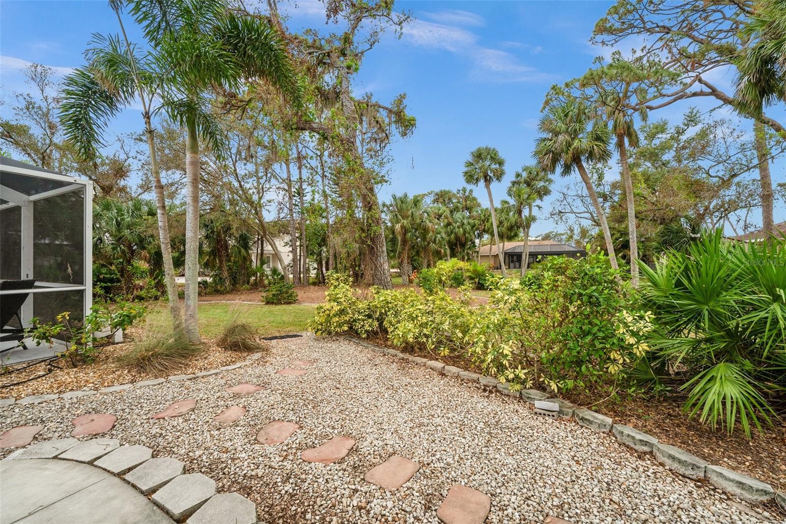 Image 35 of 39 For 840 Van Gogh Road